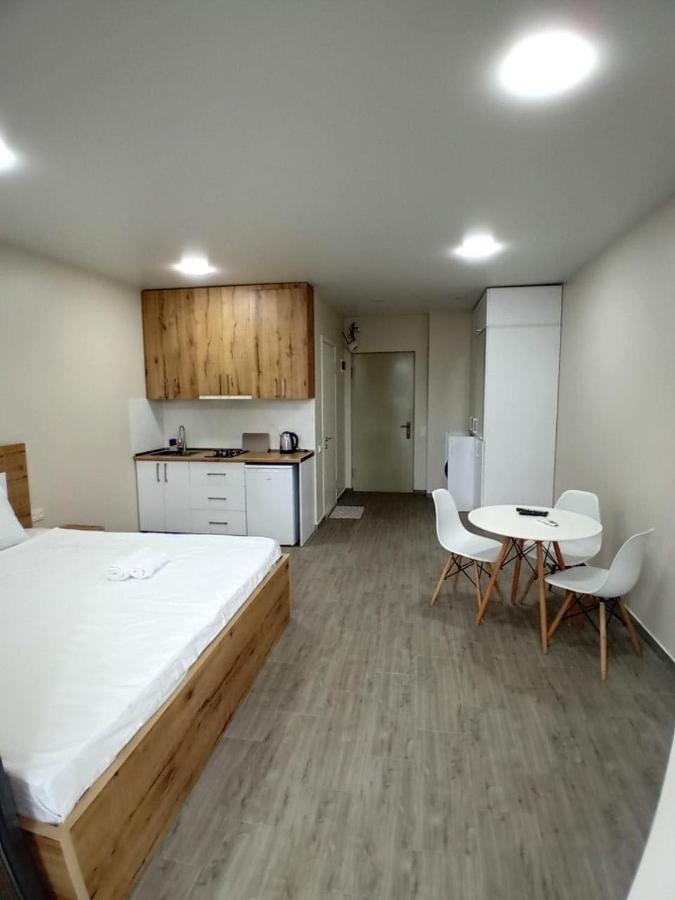 Central Park Apartment Batumi Exteriör bild