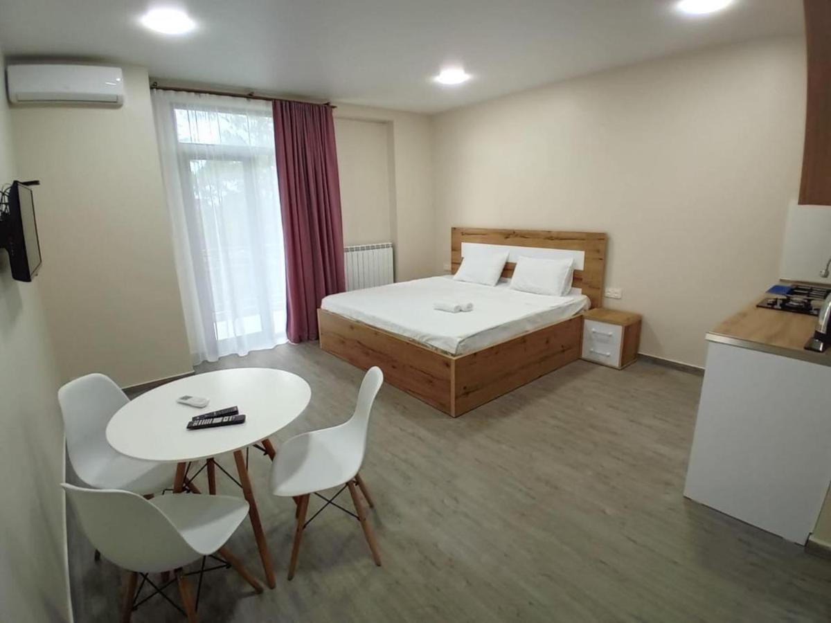 Central Park Apartment Batumi Exteriör bild